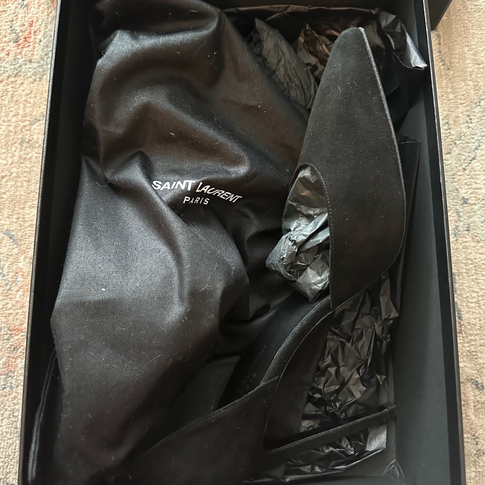 Saint Laurent Black Suede D’Orsay Pumps - Picture 7 of 8